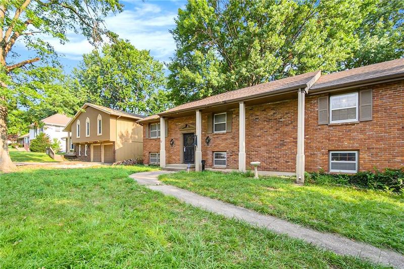 12008 E 61 Ter, Kansas City, MO 64133