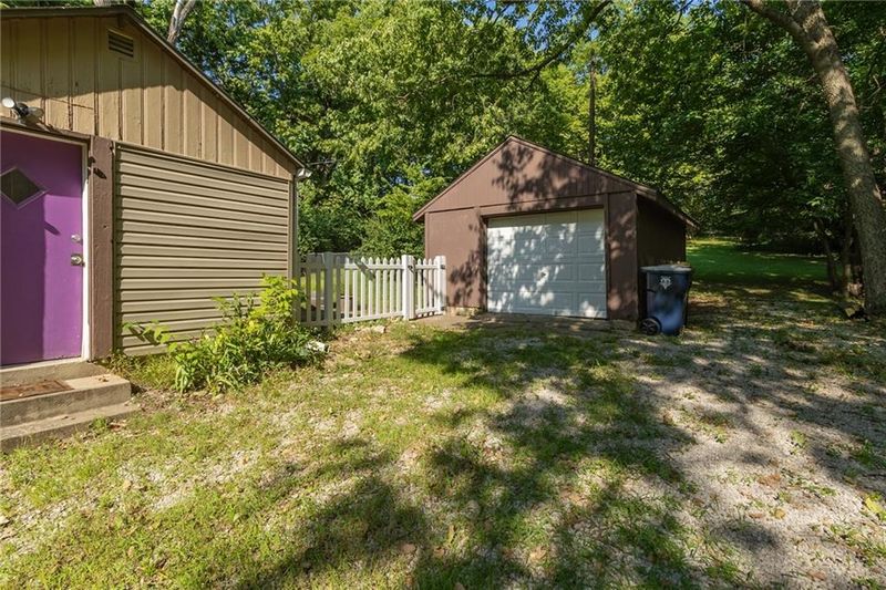 5241 N Denver Ave, Kansas City, MO 64119