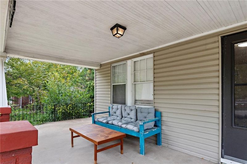 1701 E 77th Ter, Kansas City, MO 64132