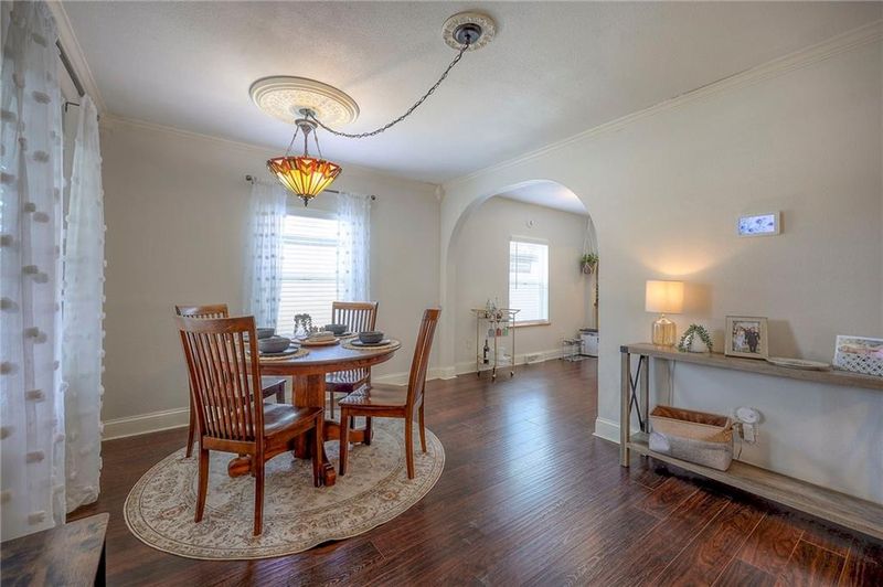 204 W 78th St, Kansas City, MO 64114