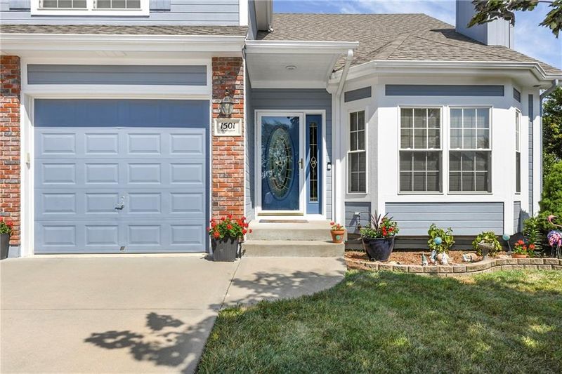 1501 Winchester Dr, Pleasant Hill, MO 64080