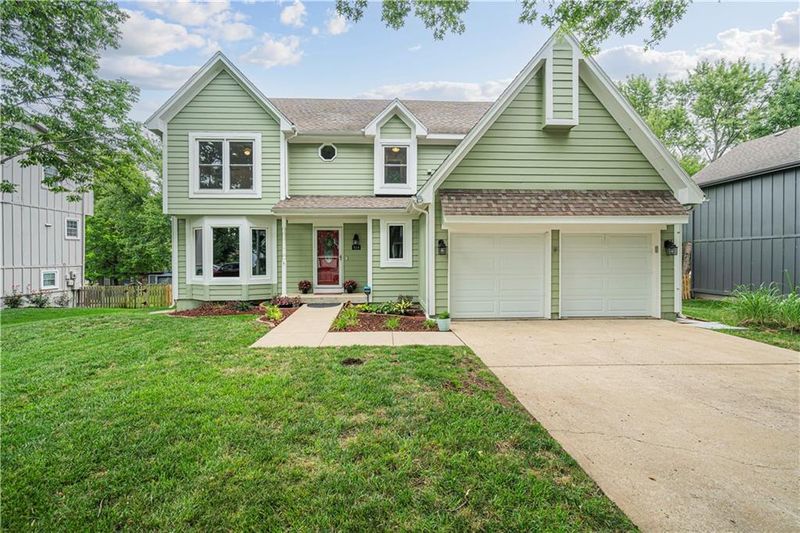 814 N Mesa Dr, Olathe, KS 66061
