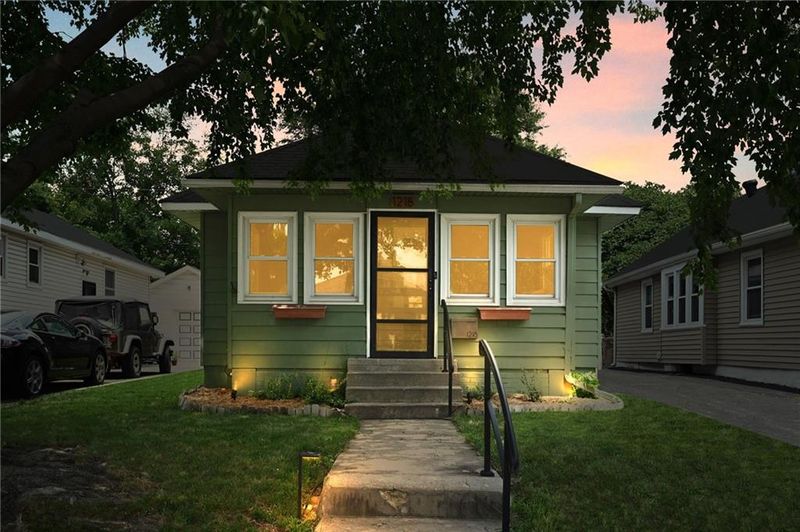 1218 E 21st Ave, Kansas City, MO 64116
