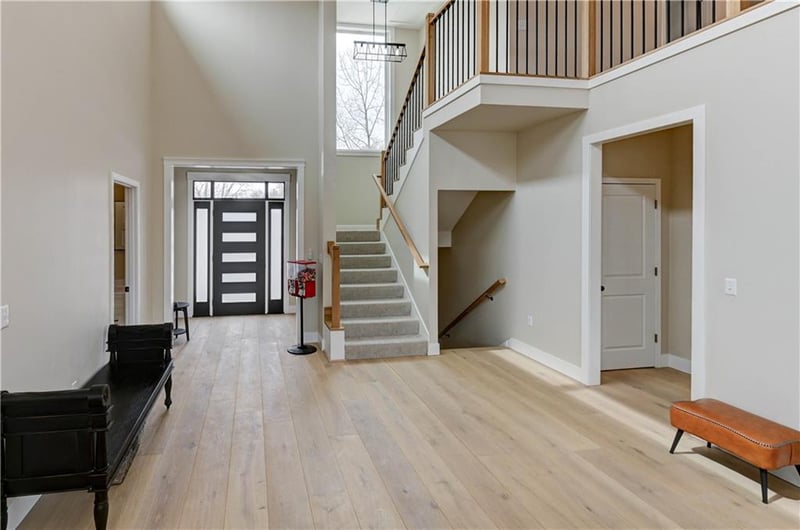 8395 NW Baker Rd Cir, Kansas City, MO 64153