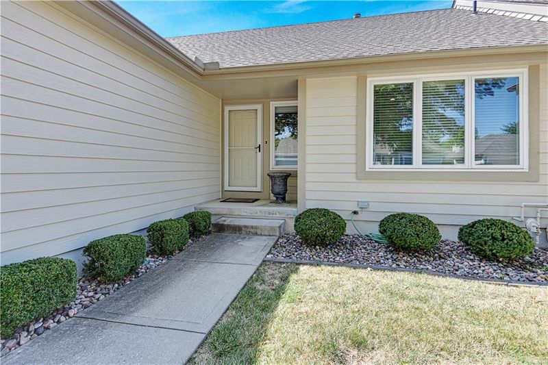 8826 Larson Ave, Kansas City, MO 64138