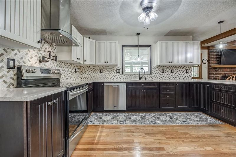 14404 E 43rd St S, Independence, MO 64055