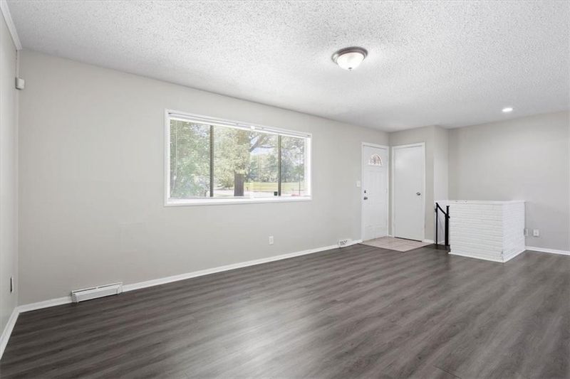 11414 Spring Valley Rd, Kansas City, MO 64134