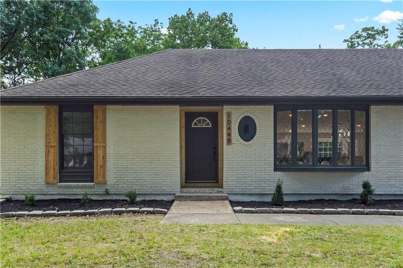10448 Walnut Dr, Kansas City, MO 64114