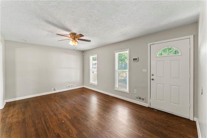 7615 E 112th St, Kansas City, MO 64131