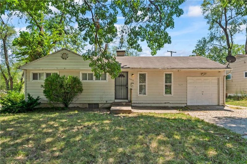7615 E 112th St, Kansas City, MO 64131