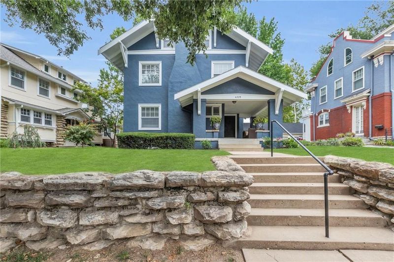 4329 Mcgee St, Kansas City, MO 64111