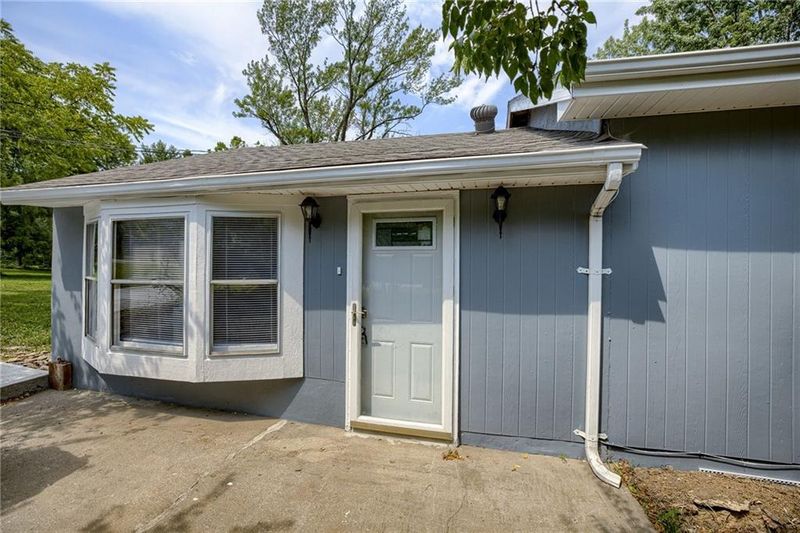 5232 N Randolph Rd, Kansas City, MO 64119
