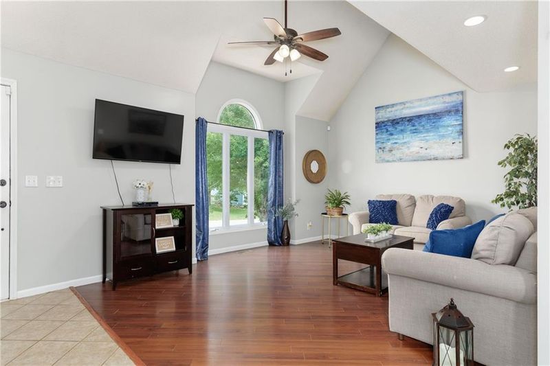 8405 W 149th Ter, Overland Park, KS 66223