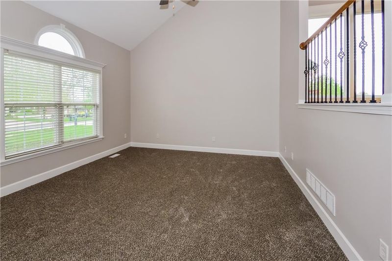 10933 N Lane Ave, Kansas City, MO 64157