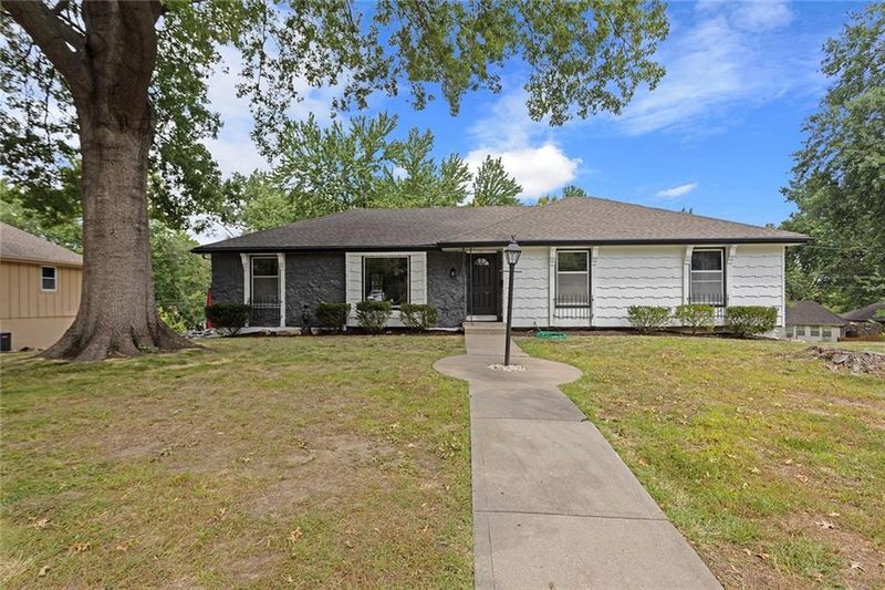 11912 E 61st St, Kansas City, MO 64133