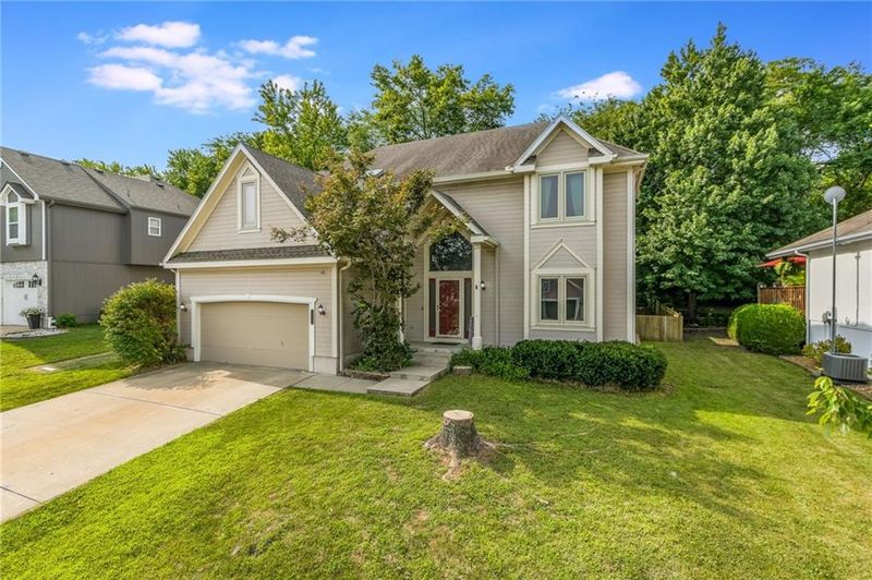 1225 SW Persels Rd, Lee's Summit, MO 64081