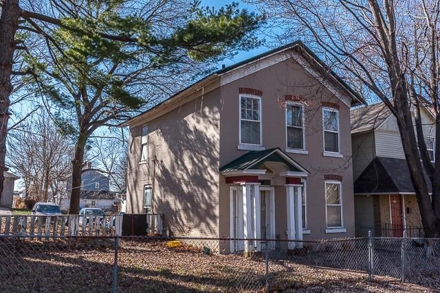 321 Pottawatomie St, Leavenworth, KS 66048