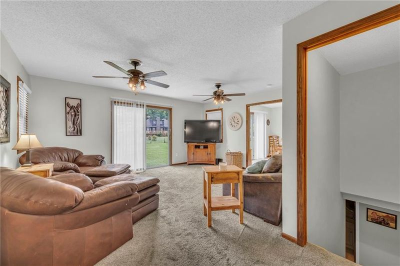 2416 NW 86th St, Kansas City, MO 64154