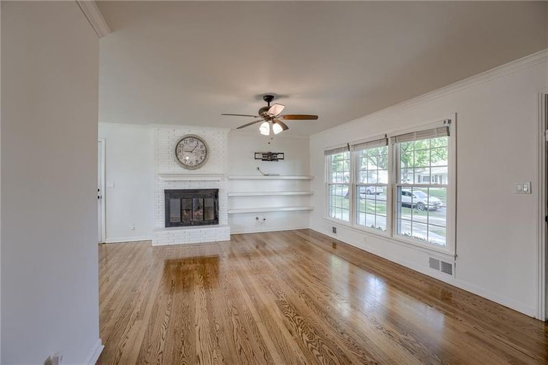 621 E 110th Ter, Kansas City, MO 64131