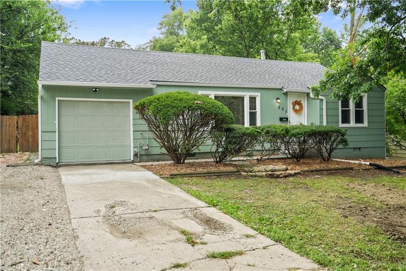 501 E 92nd St, Kansas City, MO 64131