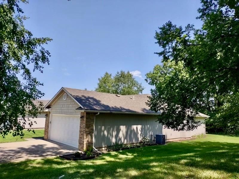 4629 Appleton Ave, Kansas City, MO 64133