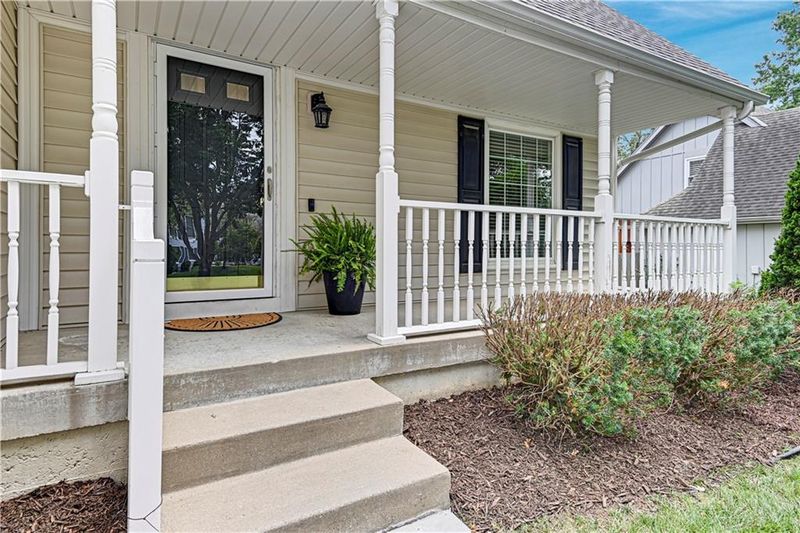 15239 Dearborn St, Overland Park, KS 66223