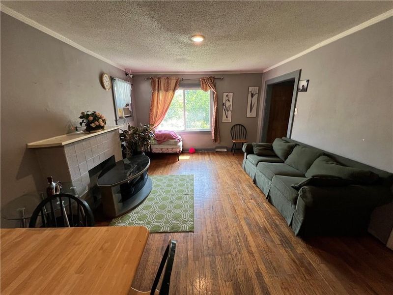 324 Brighton Ave, Kansas City, MO 64124