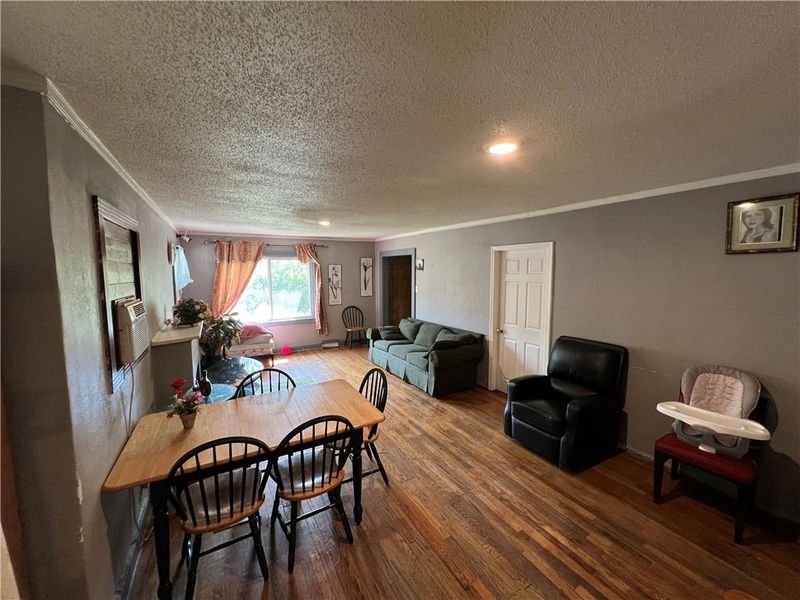 324 Brighton Ave, Kansas City, MO 64124