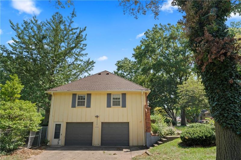 4200 E 110th St, Kansas City, MO 64137