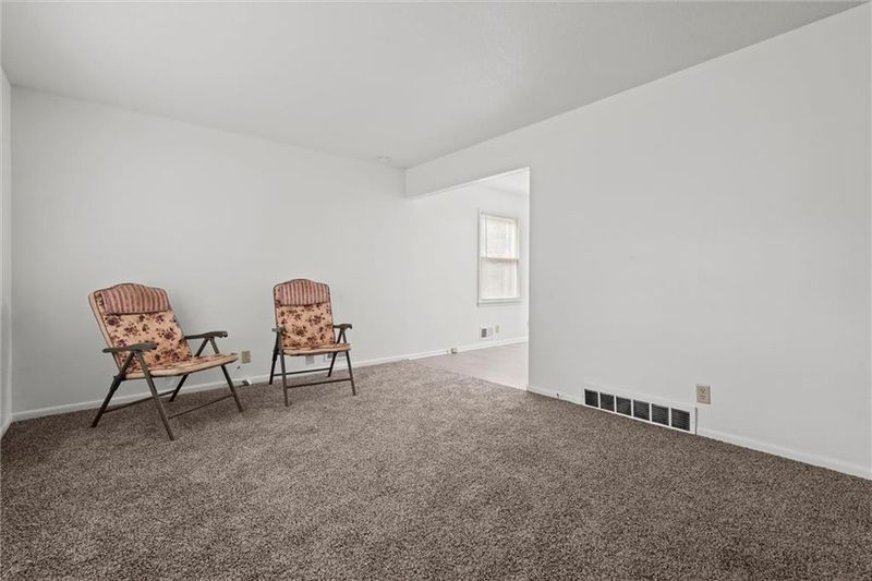 8002 E 89th St, Kansas City, MO 64138