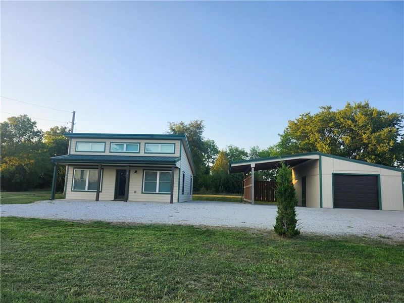 6 Utah Dr, Linn Valley, KS 66040