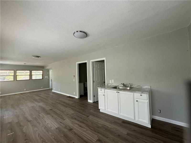 721 Ditman Ave, Kansas City, MO 64125