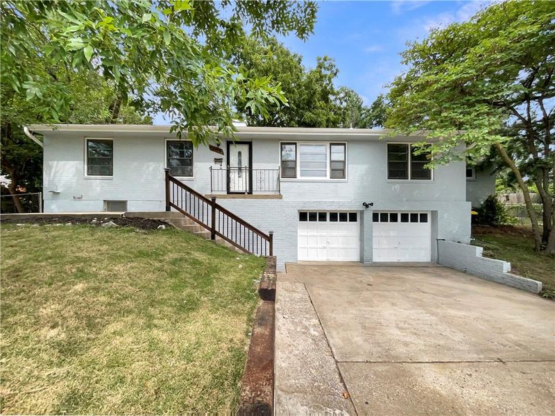 3720 46th St, Kansas City, MO 64117