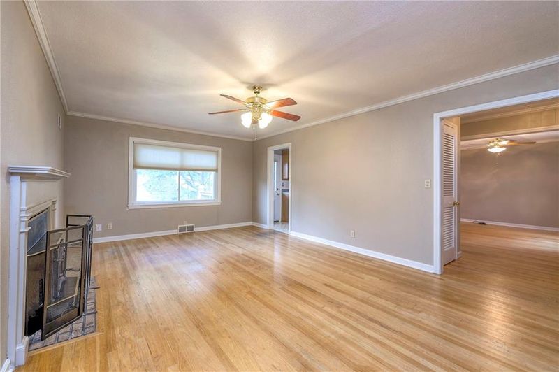 7640 Main St, Kansas City, MO 64114
