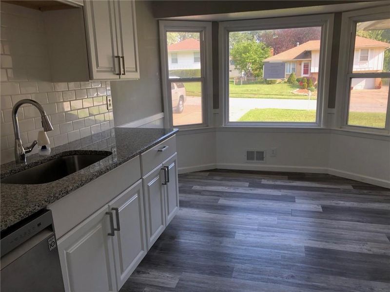 8101 E 89th St, Kansas City, MO 64138