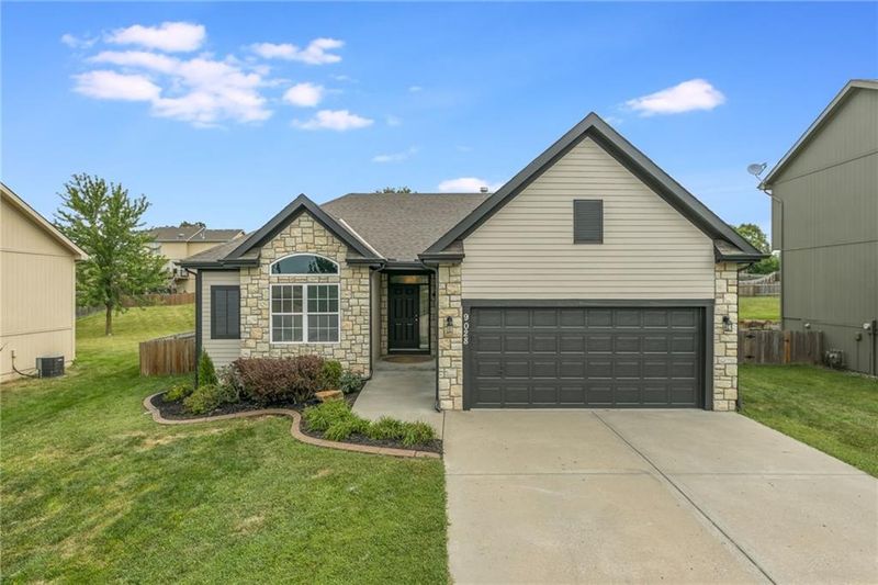 9028 NE 103rd St, Kansas City, MO 64157