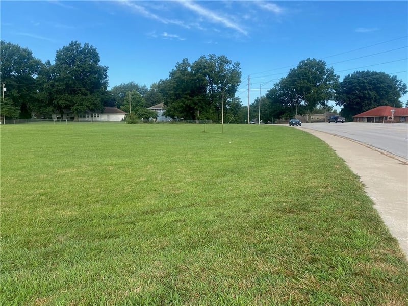 Mo 58 Hw, Raymore, MO 64083