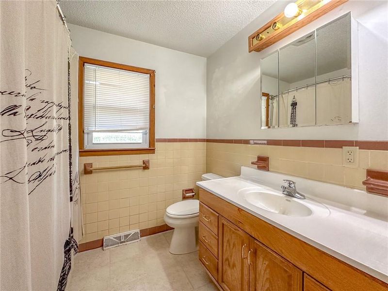 309 Waller Ave, Excelsior Springs, MO 64024