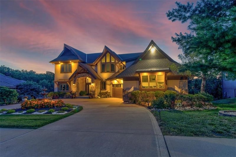 4416 NE Shadow Valley Cir, Lee's Summit, MO 64064