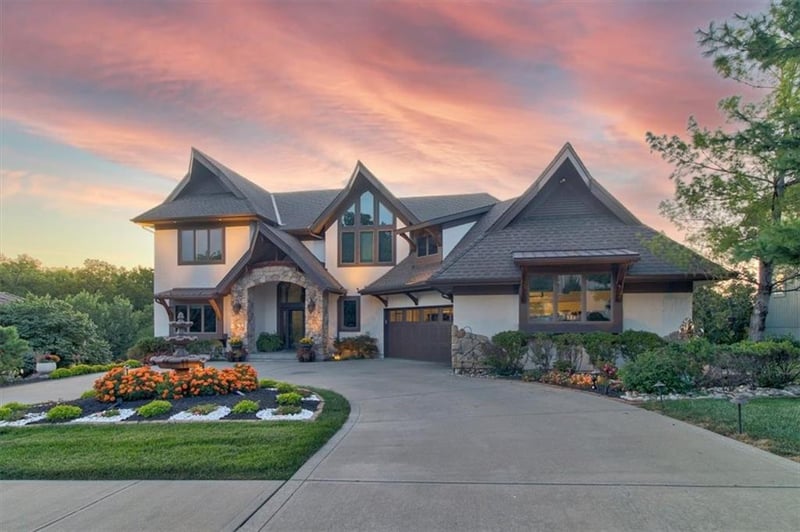 4416 NE Shadow Valley Cir, Lee's Summit, MO 64064