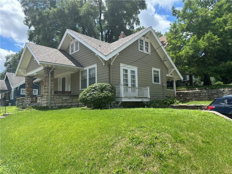 220 Jackson Ave, Kansas City, MO 64123