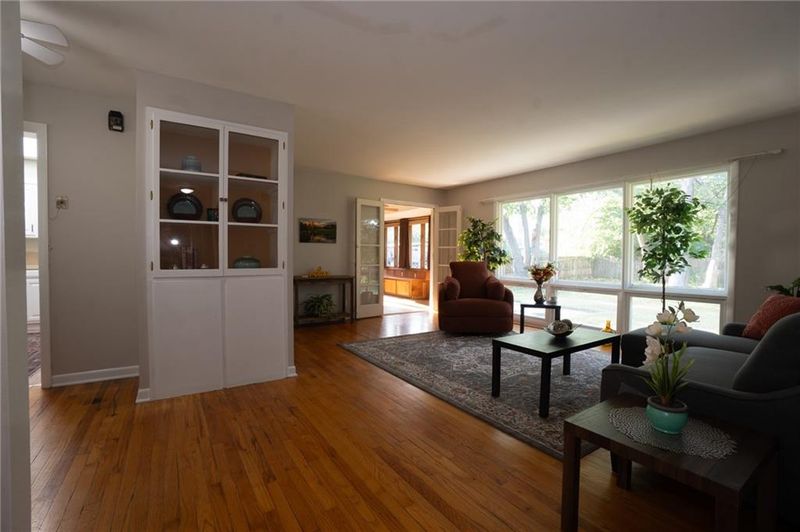 1636 W 19th Ter, Lawrence, KS 66046