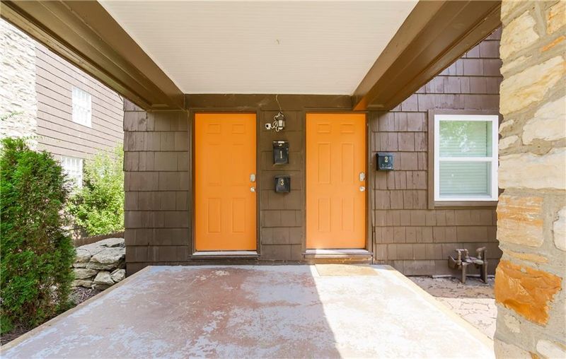 4625 Harrison St, Kansas City, MO 64110