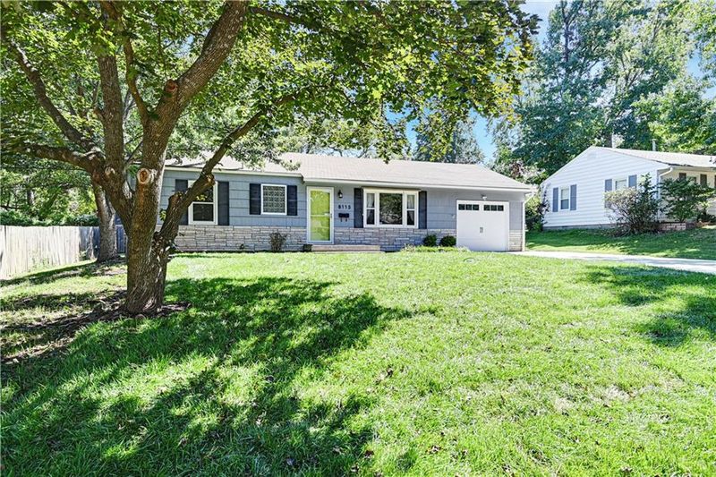 8115 Barkley St, Overland Park, KS 66204