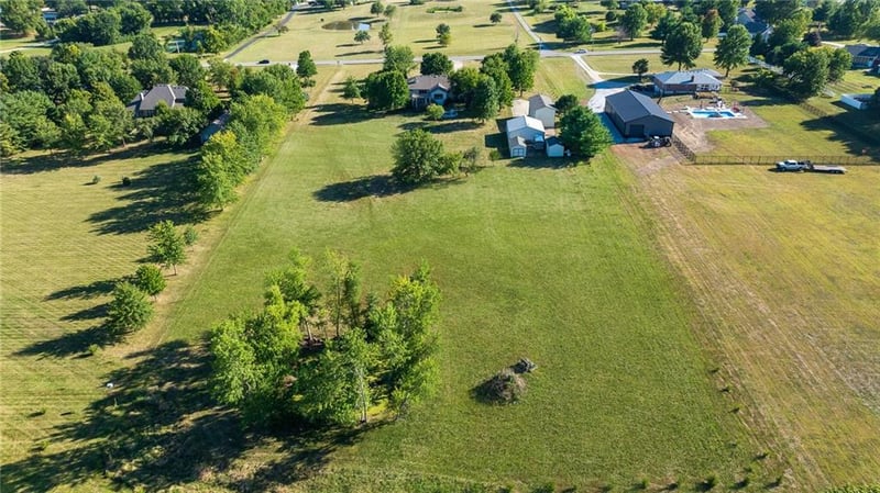 28912 E Major Rd, Blue Springs, MO 64029