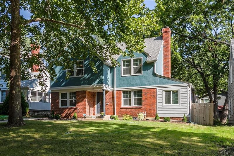 312 E Meyer Blvd, Kansas City, MO 64113