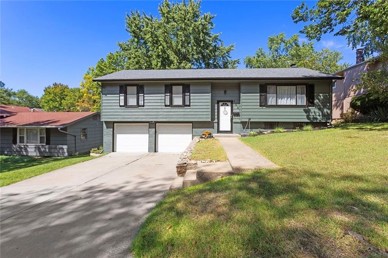 406 E 91 St, Kansas City, MO 64131