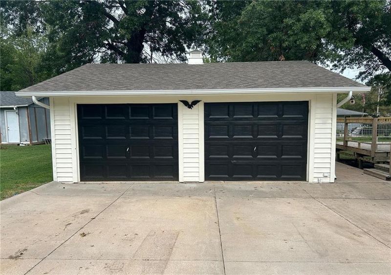 214 Lee Ave, Columbus, KS 66725