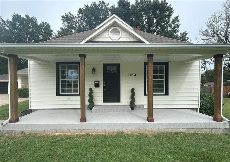 214 Lee Ave, Columbus, KS 66725
