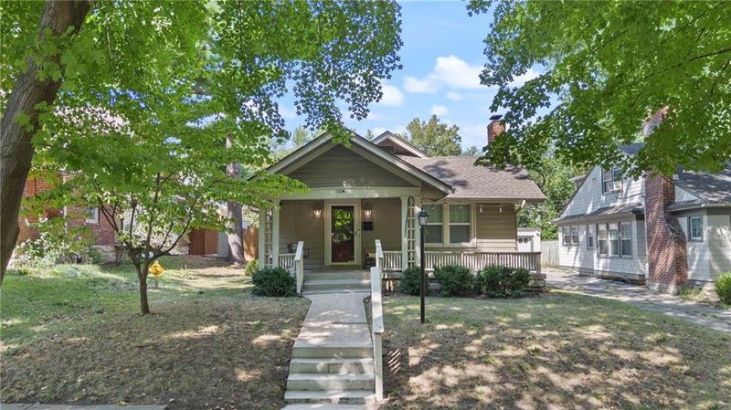 104 E 65th Ter, Kansas City, MO 64113